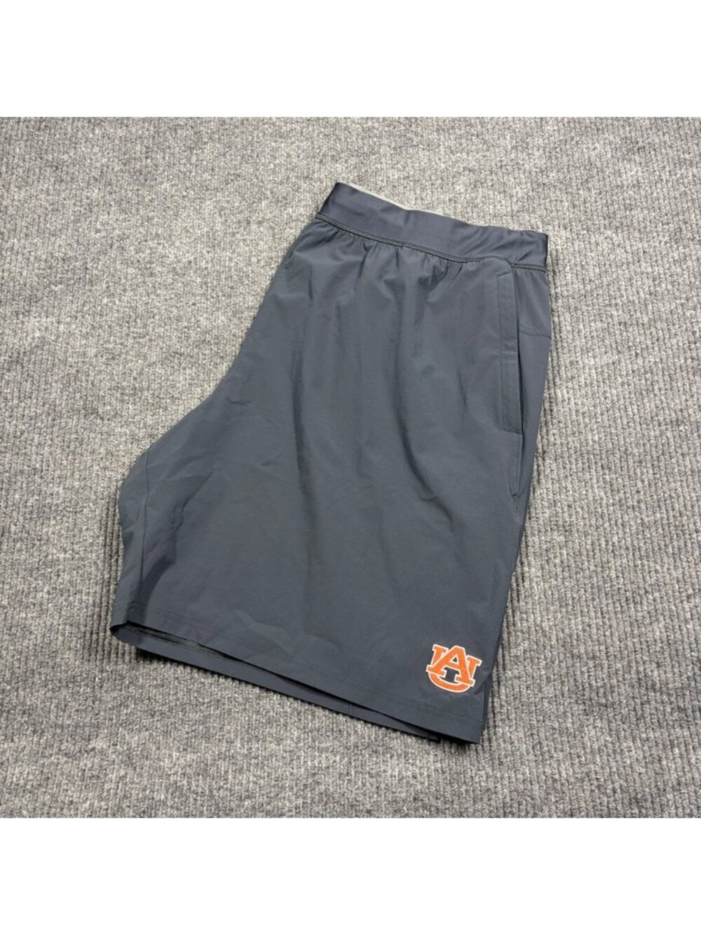 Under Armour Shorts Mens 3XL Auburn Tigers Gray HeatGear Athletic NCAA Loose Fit